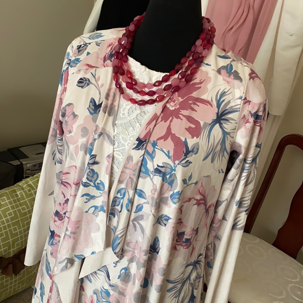 A floral jacket nailed the soft relaxing look ❤️